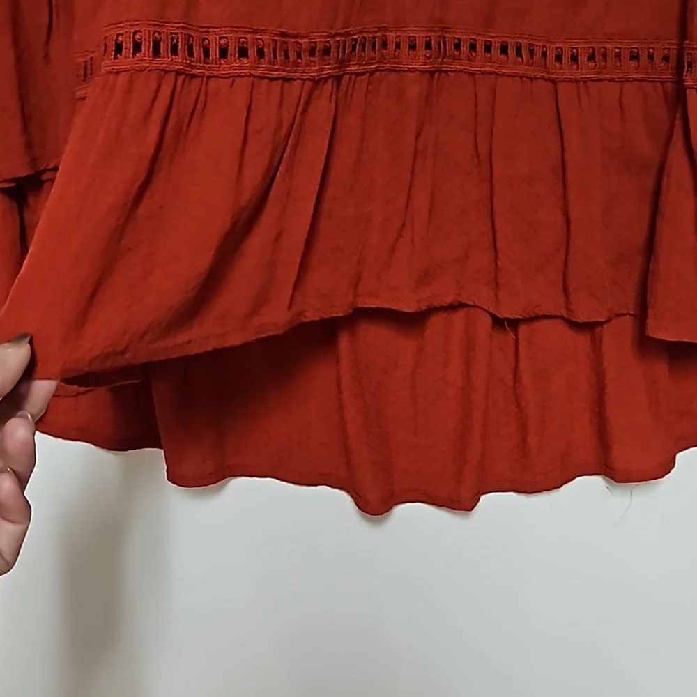 Taylor & Sage burgundy maroon boho top lace crochet hi-lo bell sleeve Med. - Picture 4 of 8